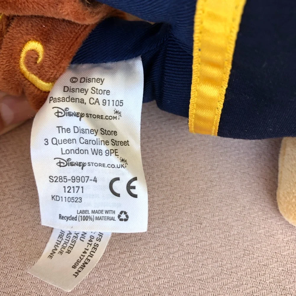 Disney Store Jake and the‎ Neverland Pirates 12'' & Pirates of the Caribbean Pin